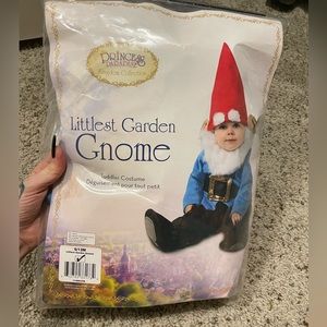 Little garden gnome baby costume, nwt, 6-12month